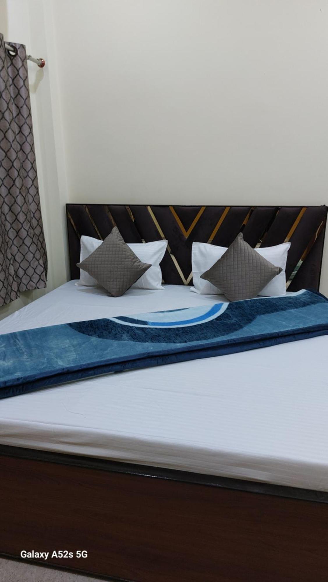 Narayani Paying Guest House Варанаси Екстериор снимка