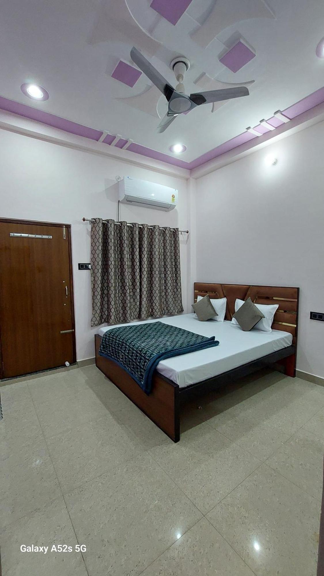 Narayani Paying Guest House Варанаси Екстериор снимка