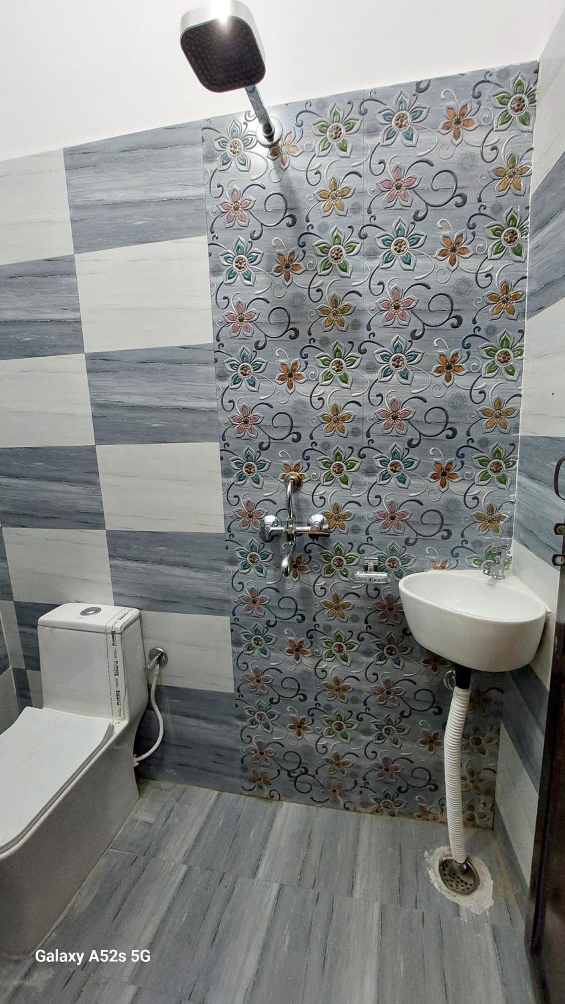Narayani Paying Guest House Варанаси Екстериор снимка